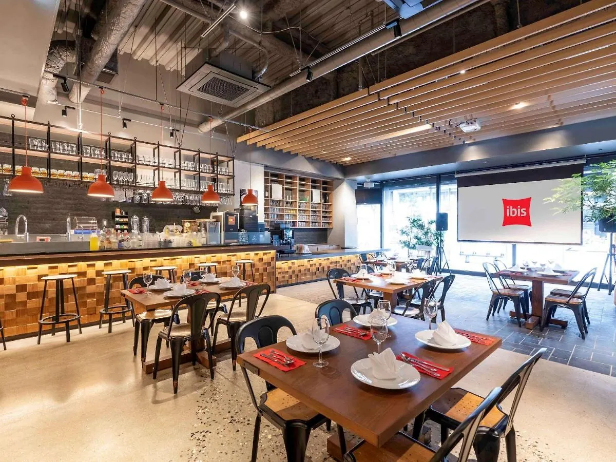 מלון Ibis Osaka Umeda